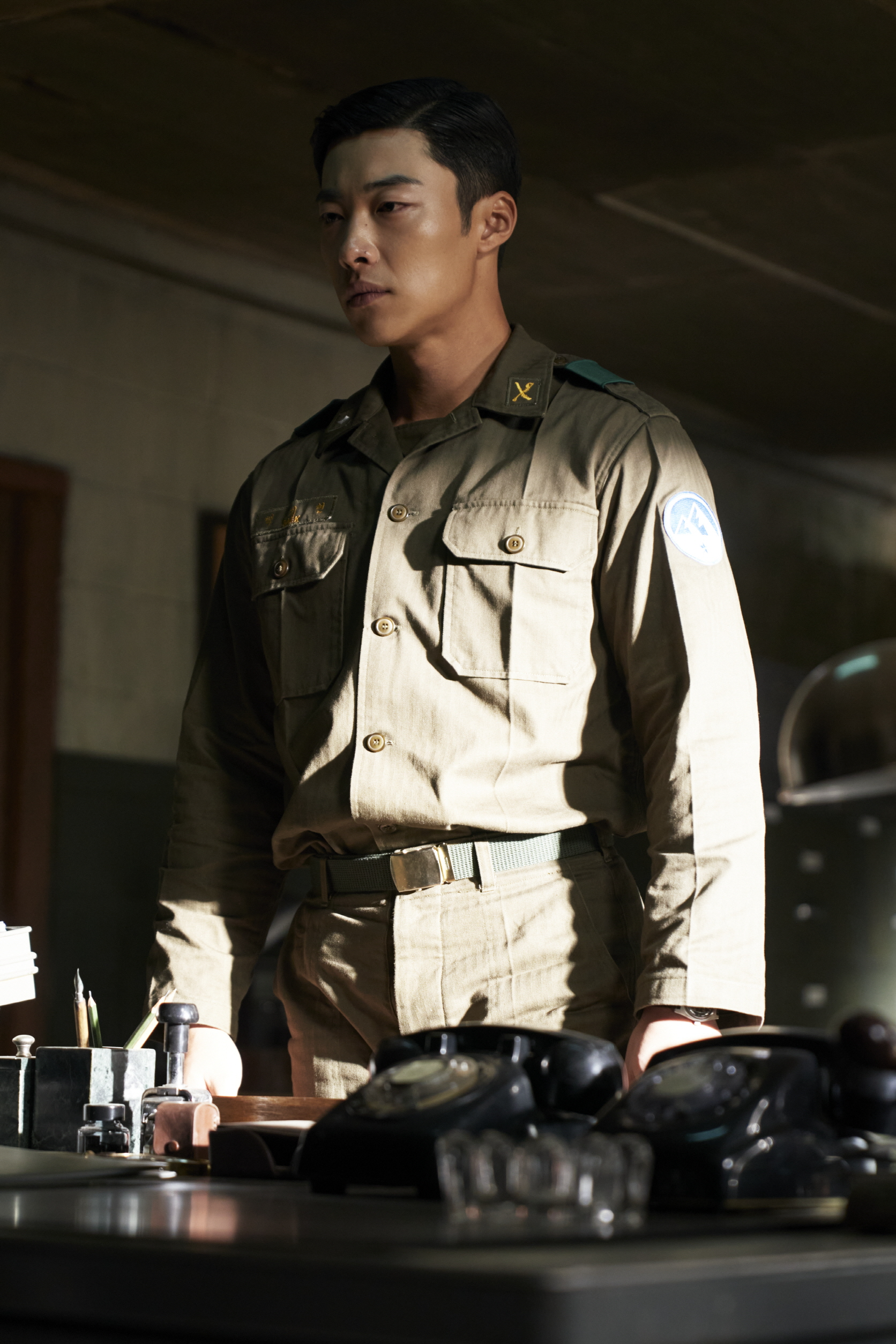 ‘메이드 인 코리아’ 우도환, 강인한 엘리트 장교의 단단한 존재감…백기현 캐릭터 스틸 공개