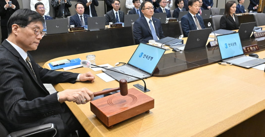 (상보) 한은, 고환율 대응 ‘외화 공급 확대’ 총력…외환부담금 면제·외화지준 이자 부리 병행