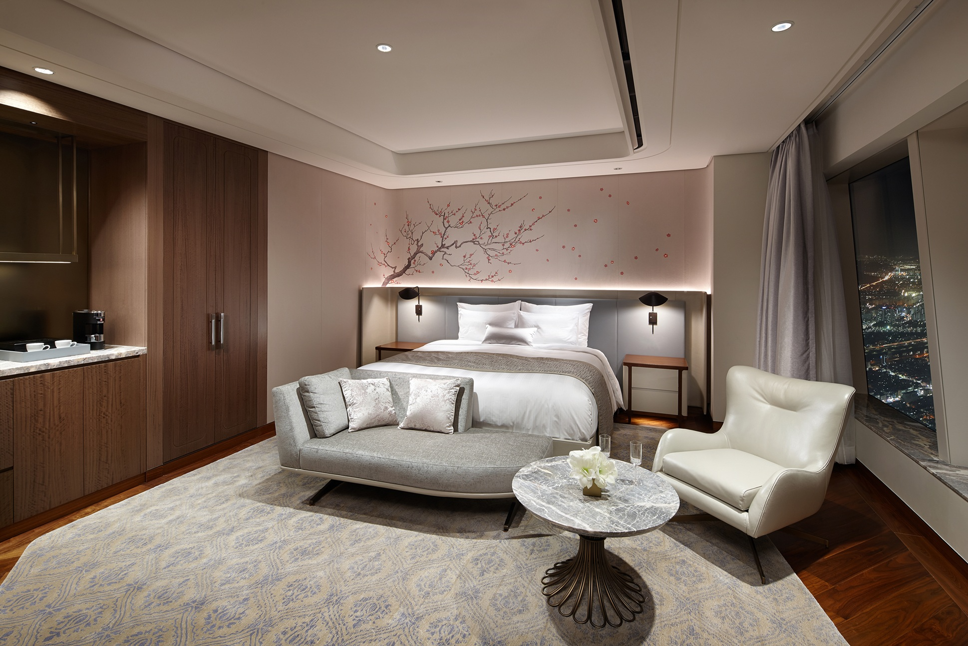 시그니엘 서울, 연말연시 올인클루시브 스위트룸 패키지 선봬…가장 높은 곳에서 마주하는 스위트한 피날레