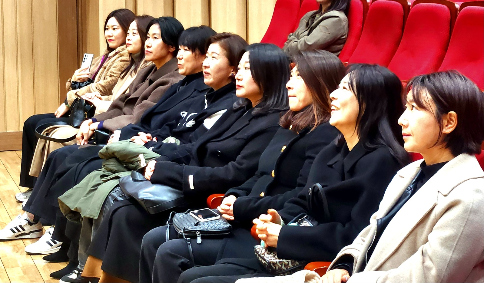 “엄마가 아닌 ‘나’를 찾았다” 사)문화예술통합연구회 제1기 K-POP댄스 지도사 자격증 전원 합격 및 수료식 성료