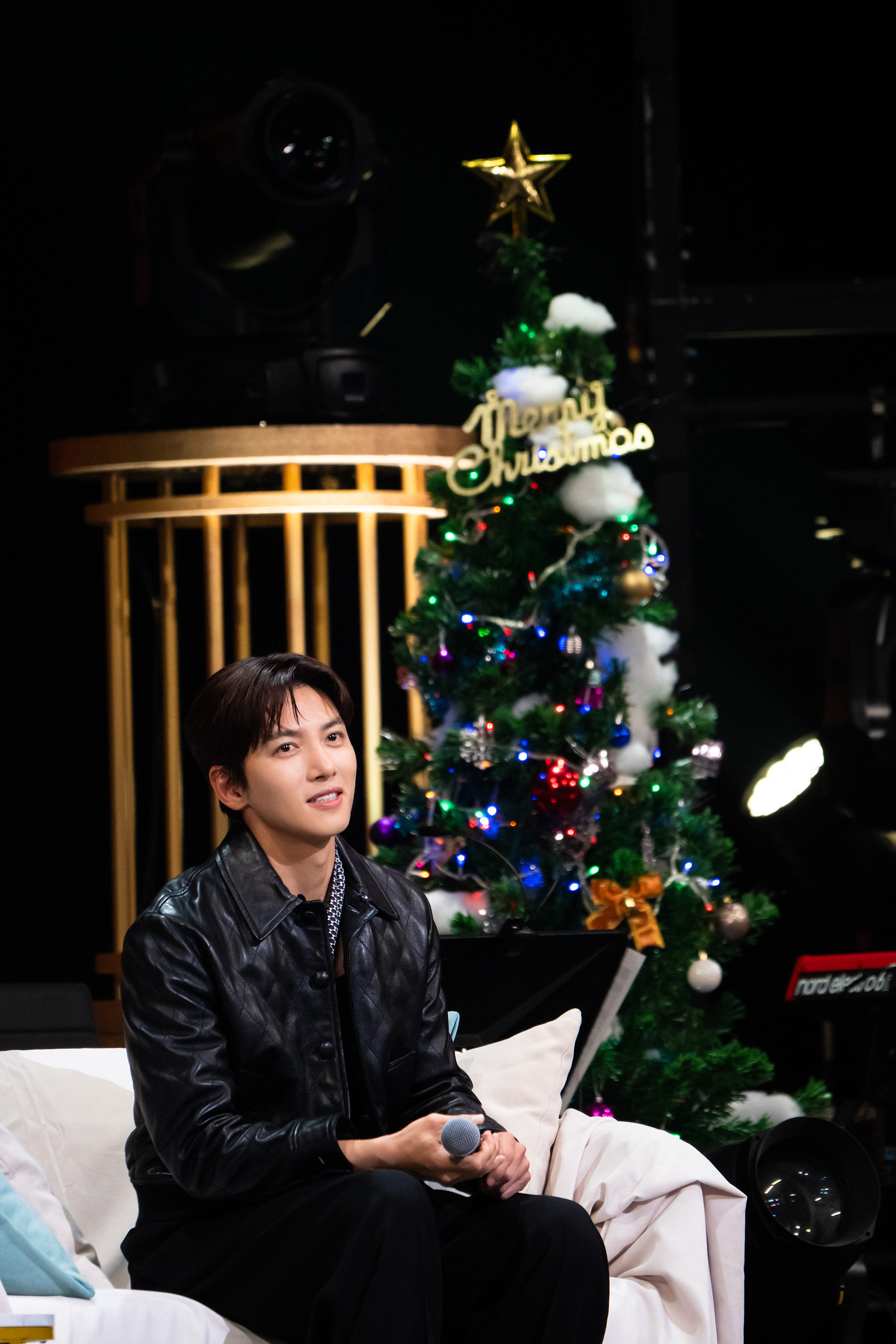 지창욱, 일본 열도 녹인 크리스마스의 기적…8천여 명과 함께한 팬미팅 성료