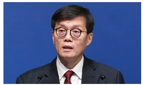 (상보) 이창용 “향후 통화정책, 다양한 경제지표 자세히 점검하며 정교하게 운영”