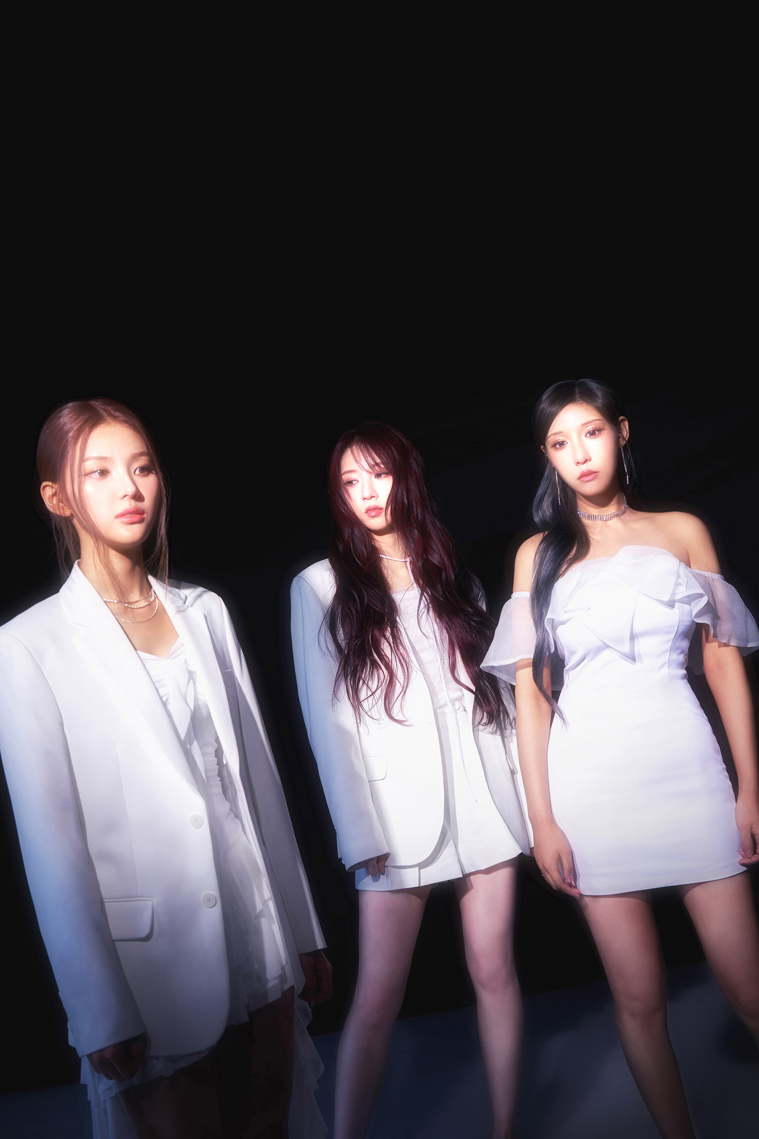 라잇썸 상아X초원X주현, ‘아름답고도 아프구나’ 콘셉트 포토…차분하고 깊어진 감성