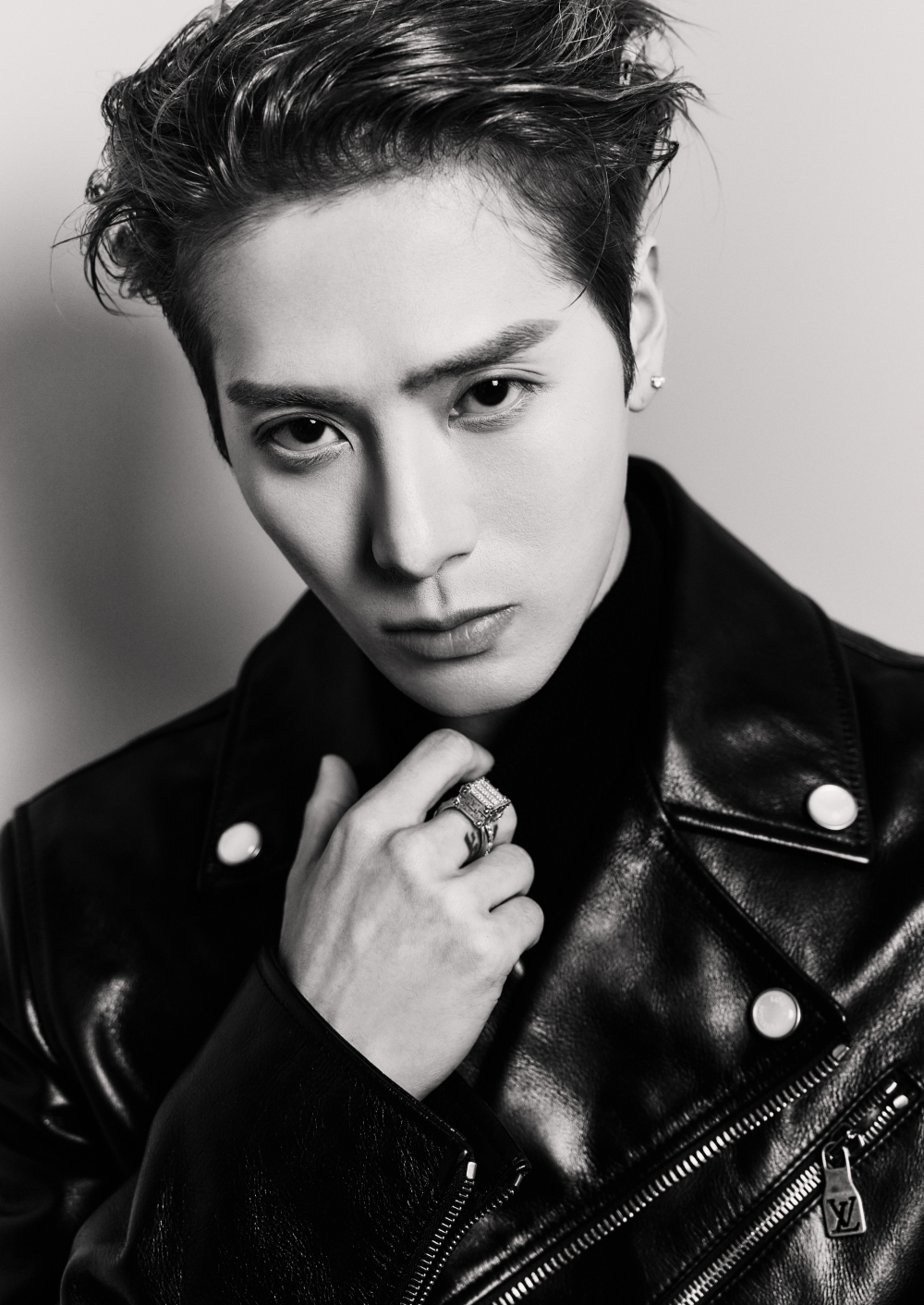 잭슨, 파리서 미공개 곡 최초 공개…퍼렐 윌리엄스 제작