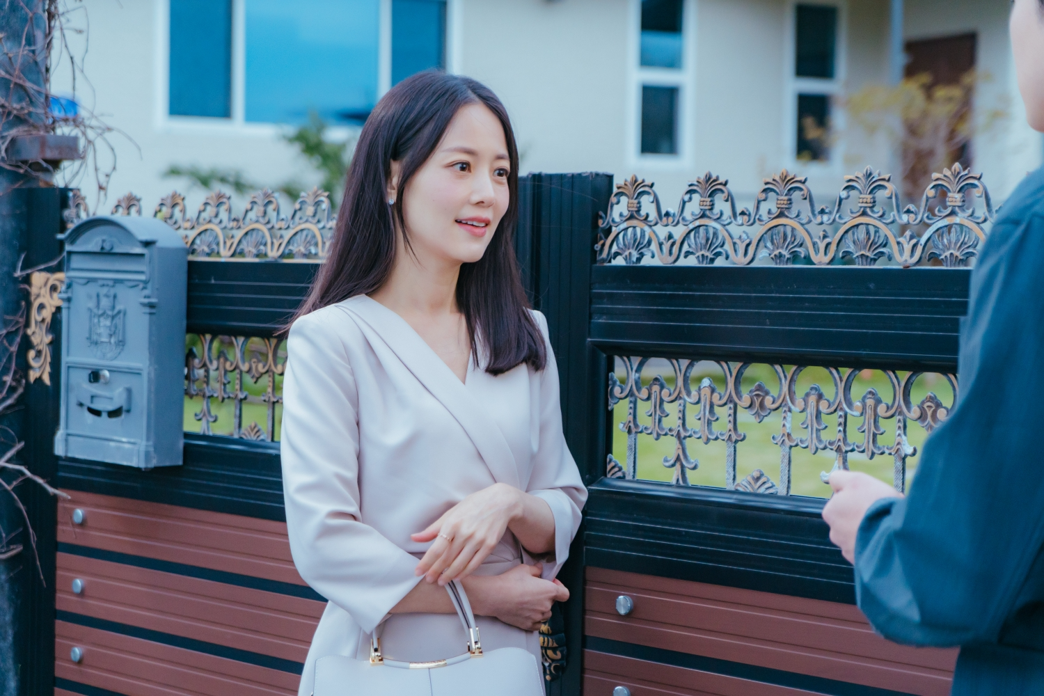 ‘스프링 피버’ 손여은, 친동생 안보현과 17년 만 대면…과거 숨겨진 가족사 ‘본격 점화’