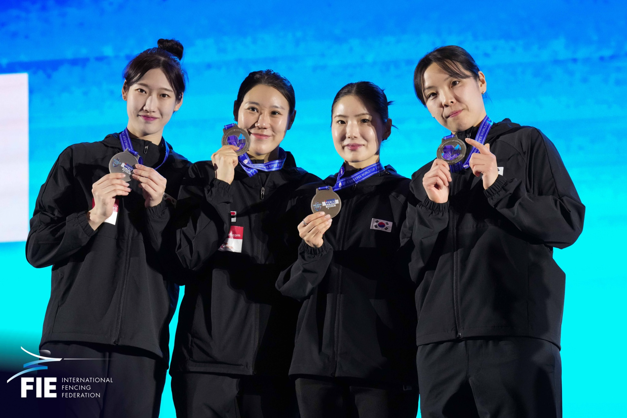 한국 펜싱, 남녀 에페 월드컵 단체전 동반 준우승...아시안게임 2연패 청... - 뉴스 썸네일 이미지