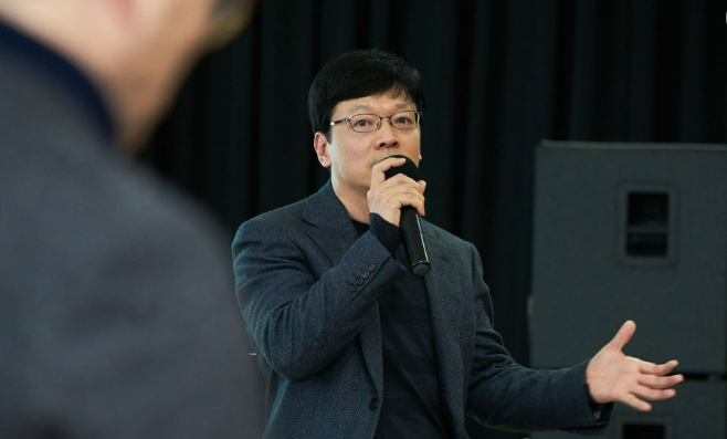 상장하지 않은 대가, 권혁빈 이혼소송이 던진 스마일게이트 지배구조의... - 뉴스 썸네일 이미지