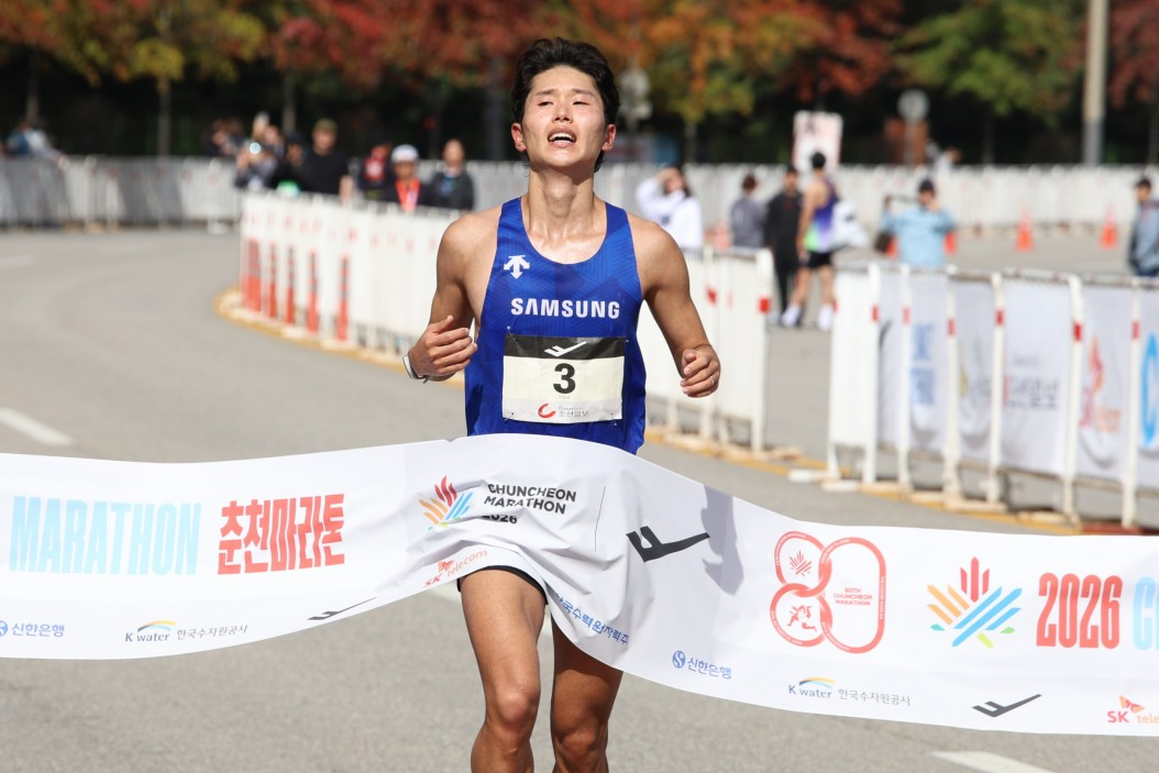 '우승에도 목마르다' 이정국·김도연, 춘천마라톤 남녀 정상 - 뉴스 썸네일 이미지