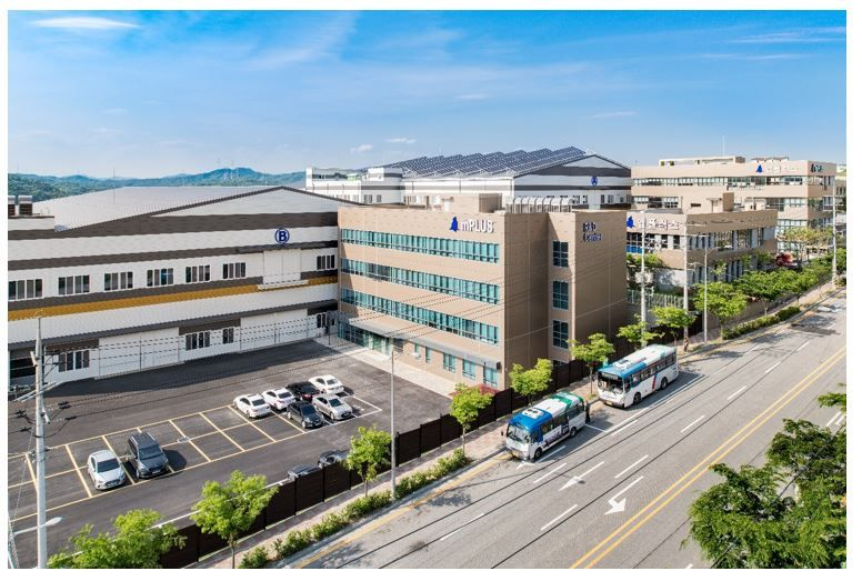 (사진=엠플러스)