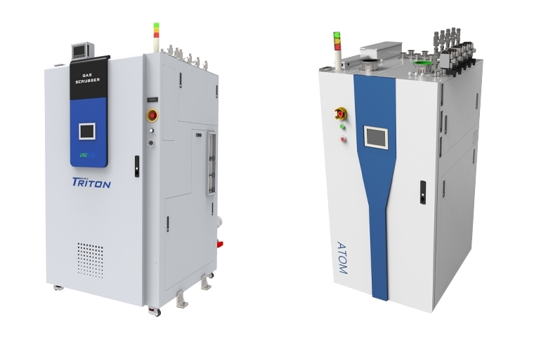 (왼쪽부터) 삼성전자에 납품하는 번 타입 스크러버와 SK하이닉스에 납품하는 플라즈마 타입 스크러버 이미지(사진=유니셈)